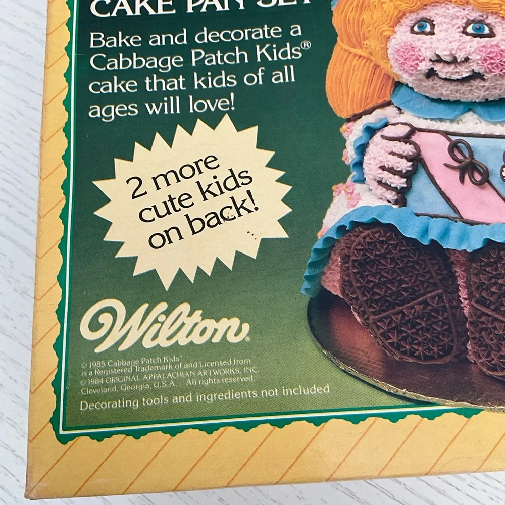 Box Never Opened-Old Style-Wilton Cabbage Patch Kids Stand-Up Cake Pan Set